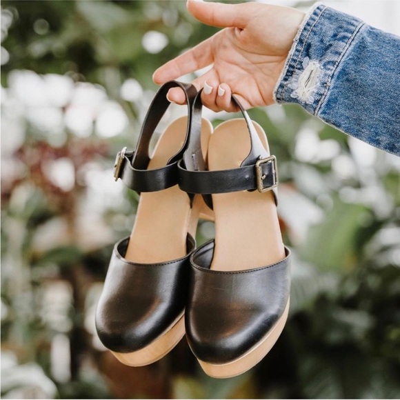 Size 10 Bamboo Black Clog Wedge Heels - Picture 1 of 5